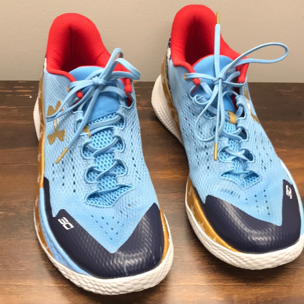Under Armour Curry 2 Low FloTro All Star Sneaker